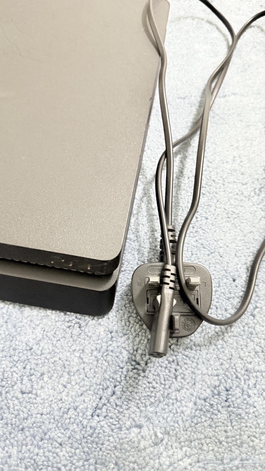 سوني 4 سليم للبيع64437180576515111