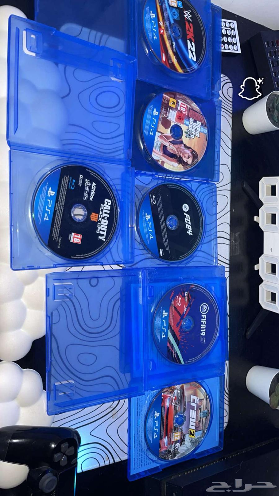 Sony DualShock 4 Pro with 6 tapes and two controllers, one Chinese and one original64434674125315110