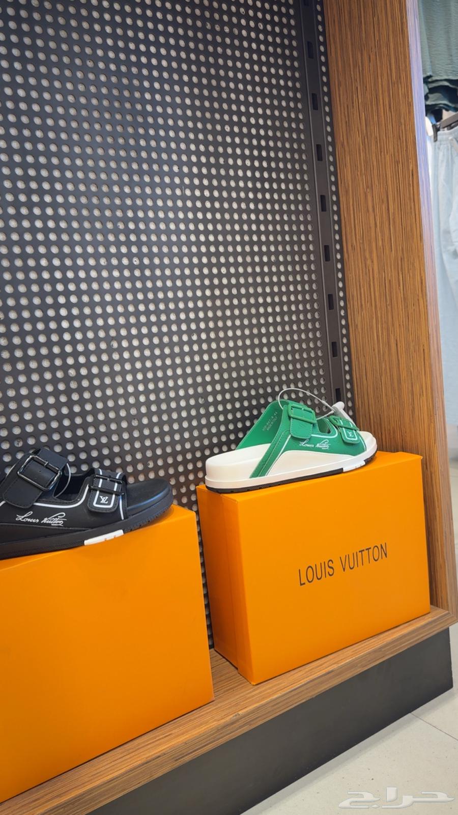 صندل Lv64438136607874112