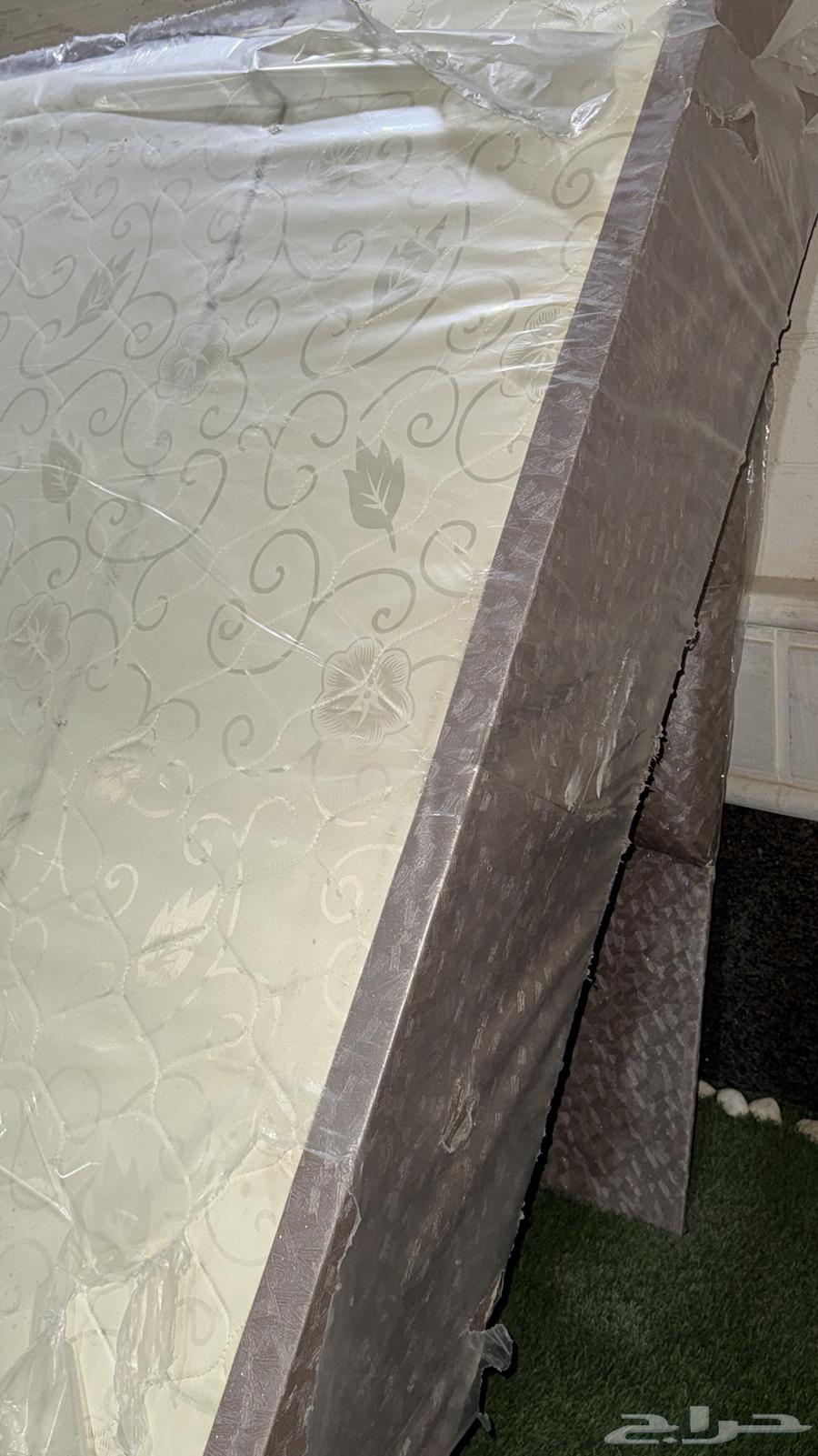 سرير للبيع64433619868034111