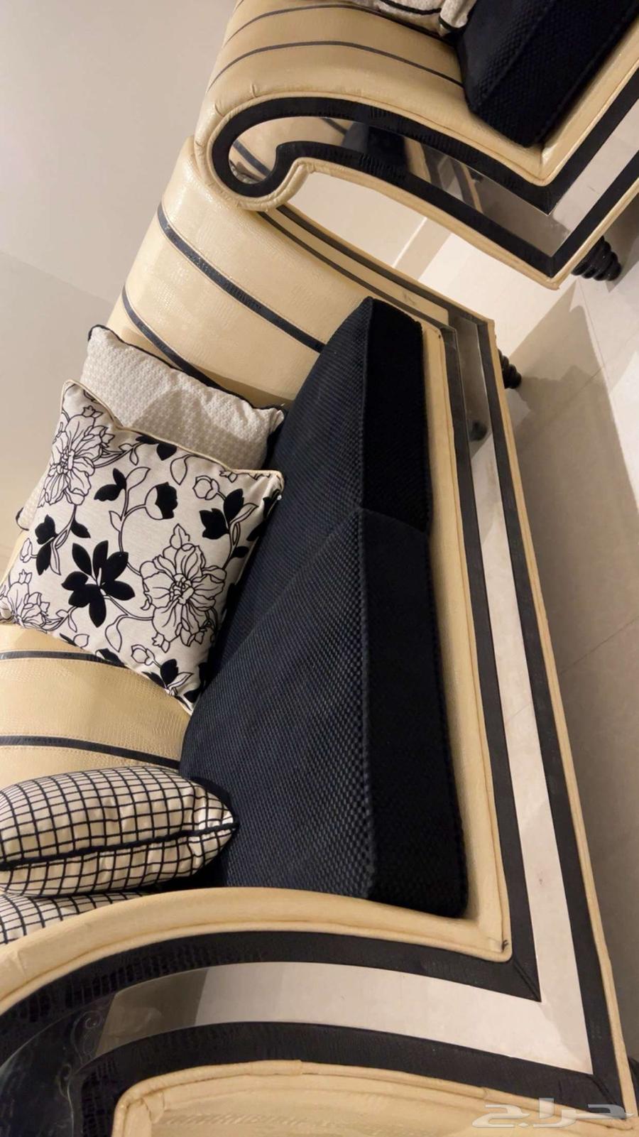 للبيع كنب 4 قطع استخدام نظيف64440110254337110