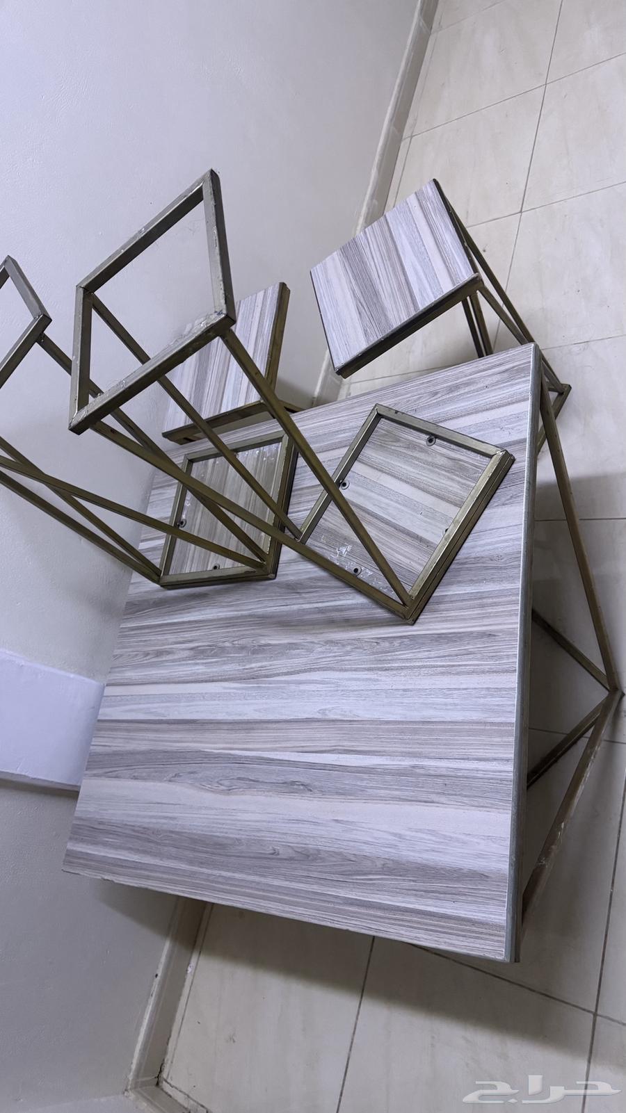 Washing machine and service tables64441322551425111