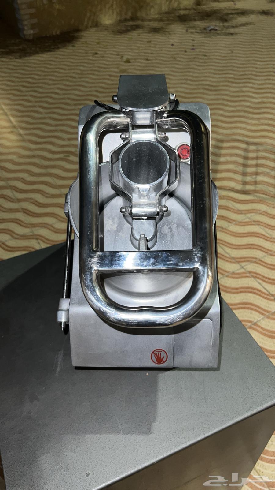 ماكينة احترافية لتقطيع الخضار وبشر الأجبان الصلبة64440315558658111