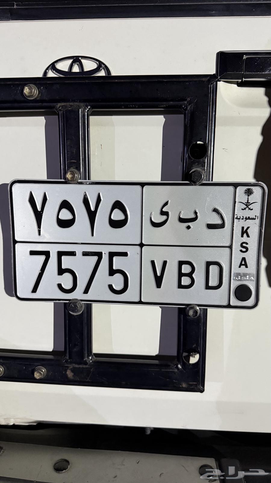 لوحه شبه مميزه د ب ي 757564593863807874110