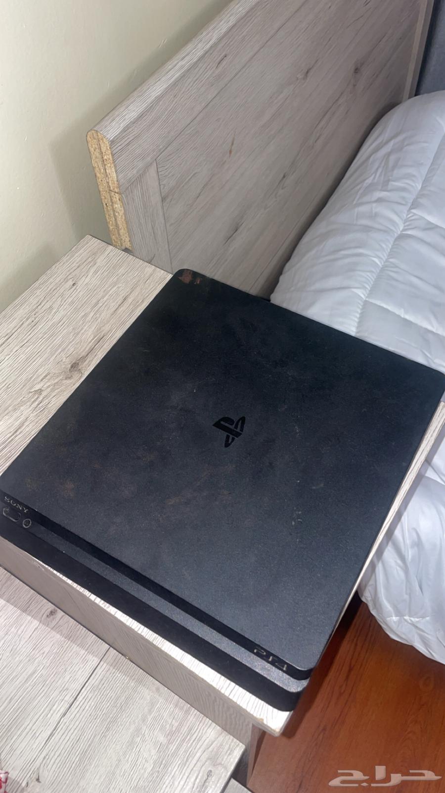 Sony 4, brand new and without any issues, comes with an Uncharted tape64437706542081110