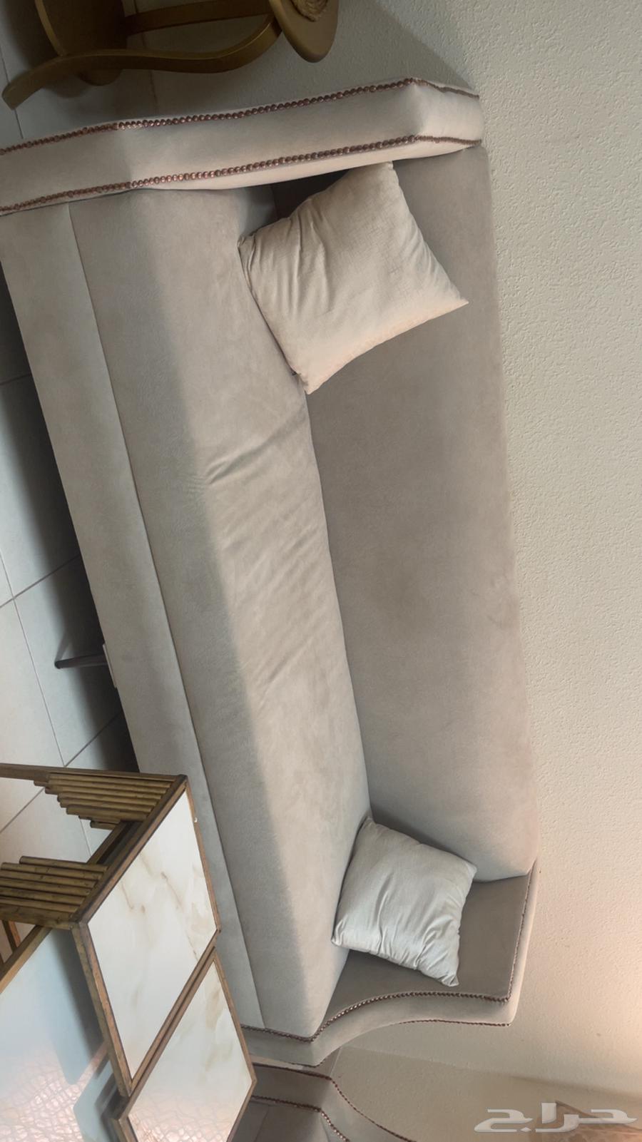 كنب ثلاث قطع جديد لم يستخدم64434999587330112