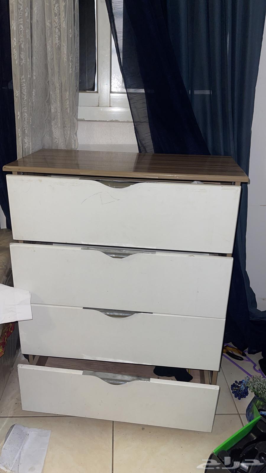 طقمين كنب و اربع سراير نفر مع مراتبها وسرير نفرين مع مرتبه64437126271619113