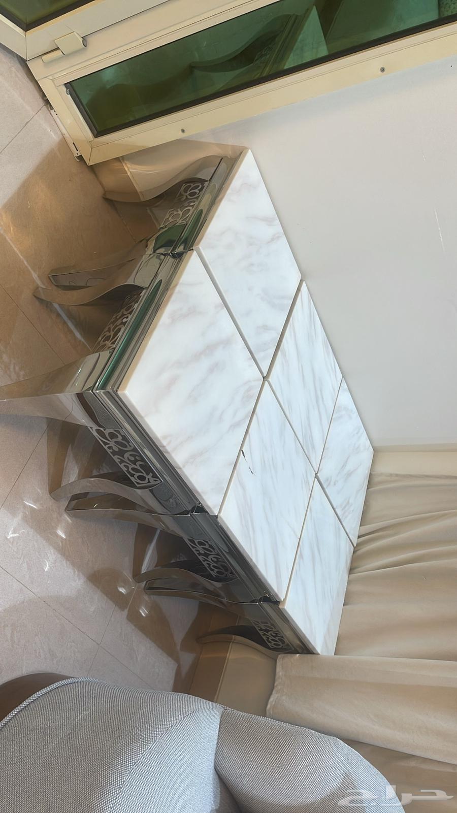 طباخ و طاولات64433779984643111