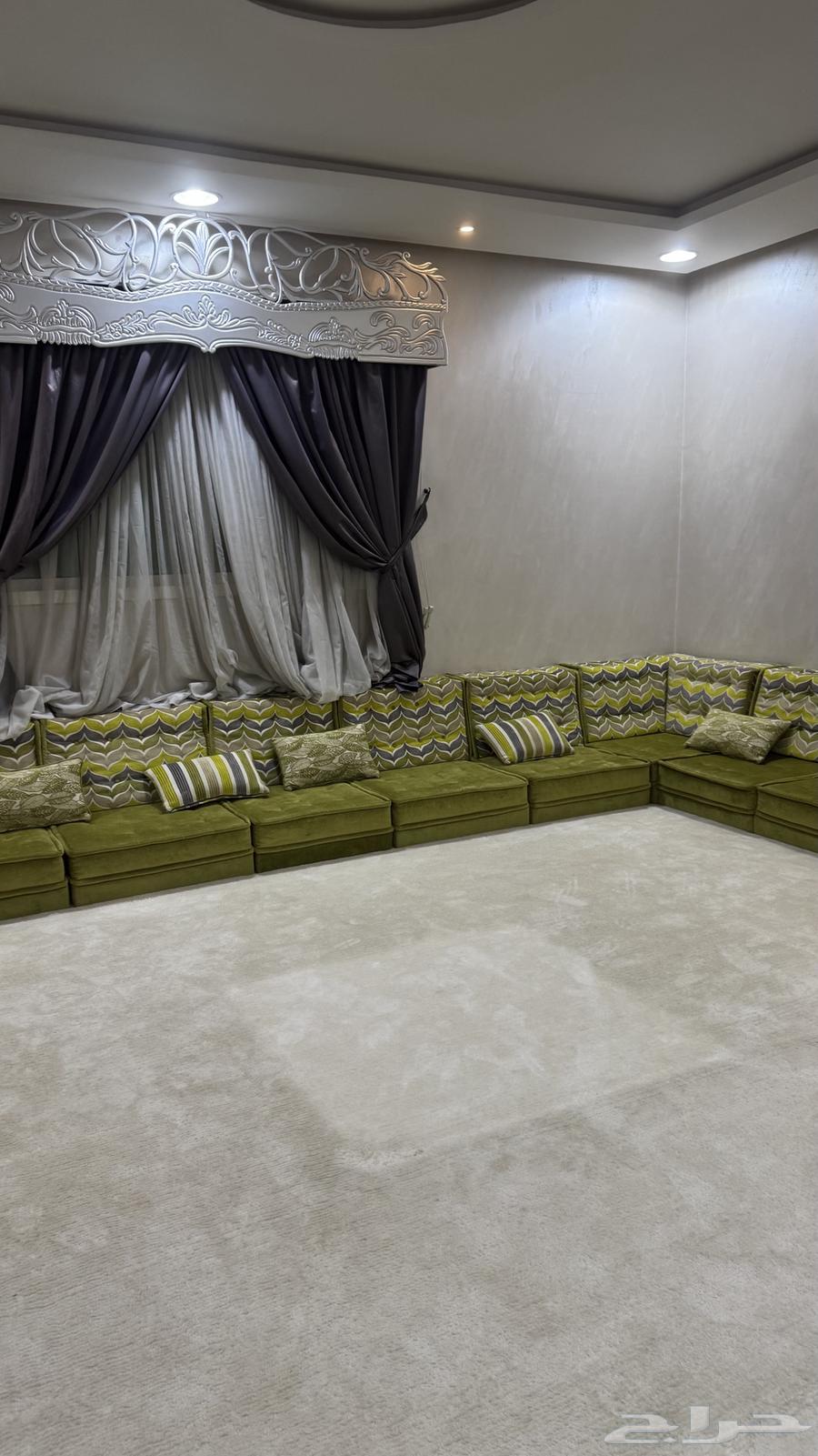 Floor session64439280225282113