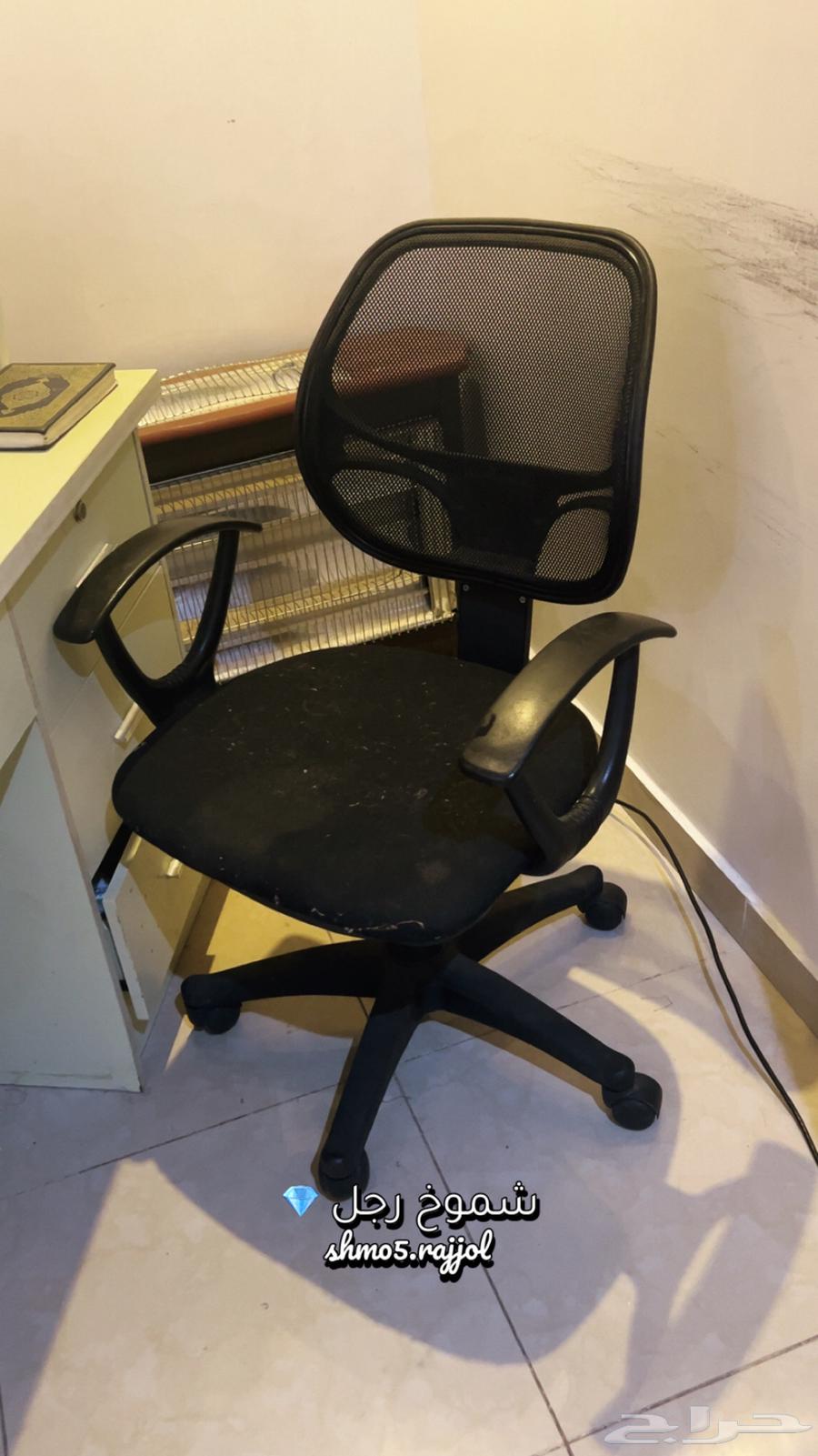 كرسي ومكتب. تم البيع64434100917634110