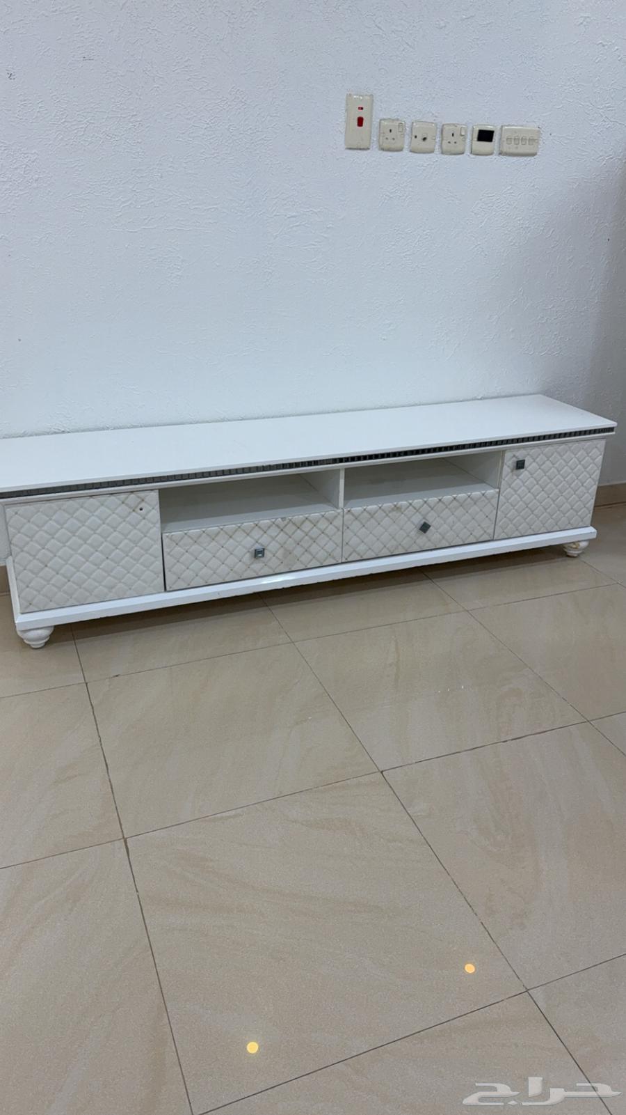 طاولة مكتبة64433713240963110