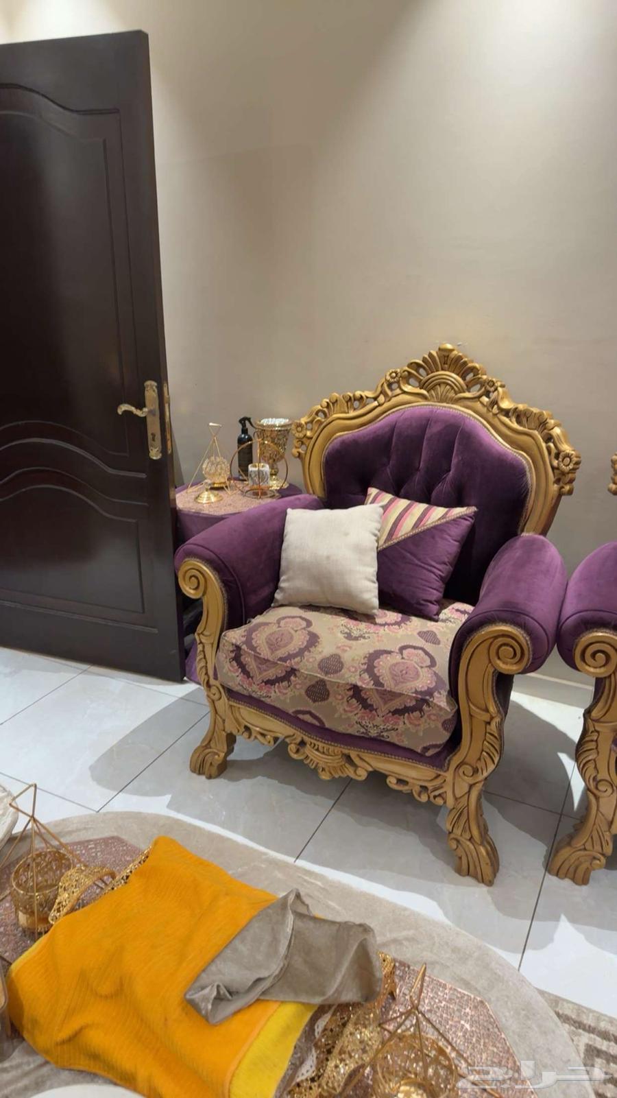 11-person sofa with 6 tables64434265095297110