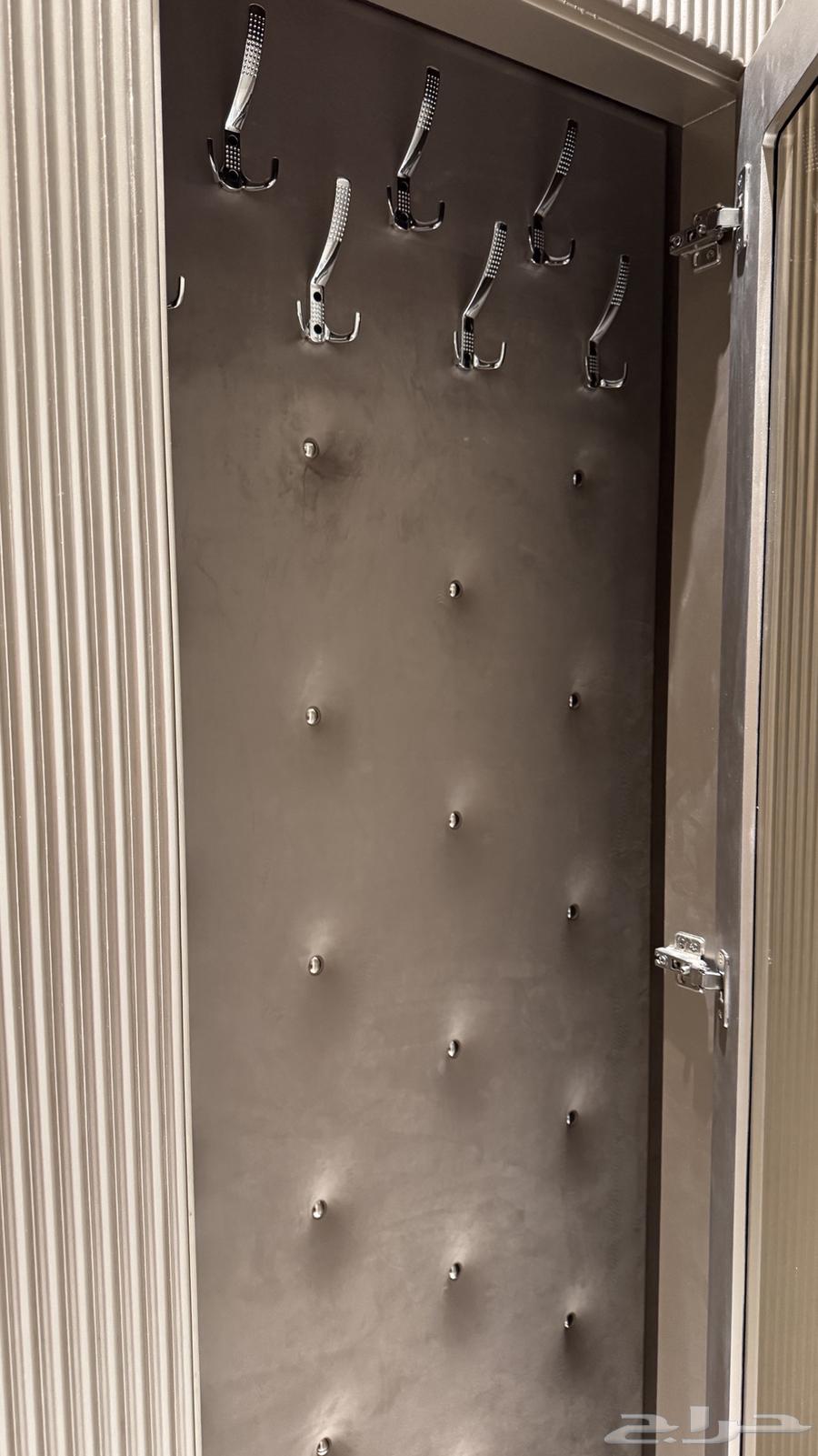 دولاب عبايات64435876595715111