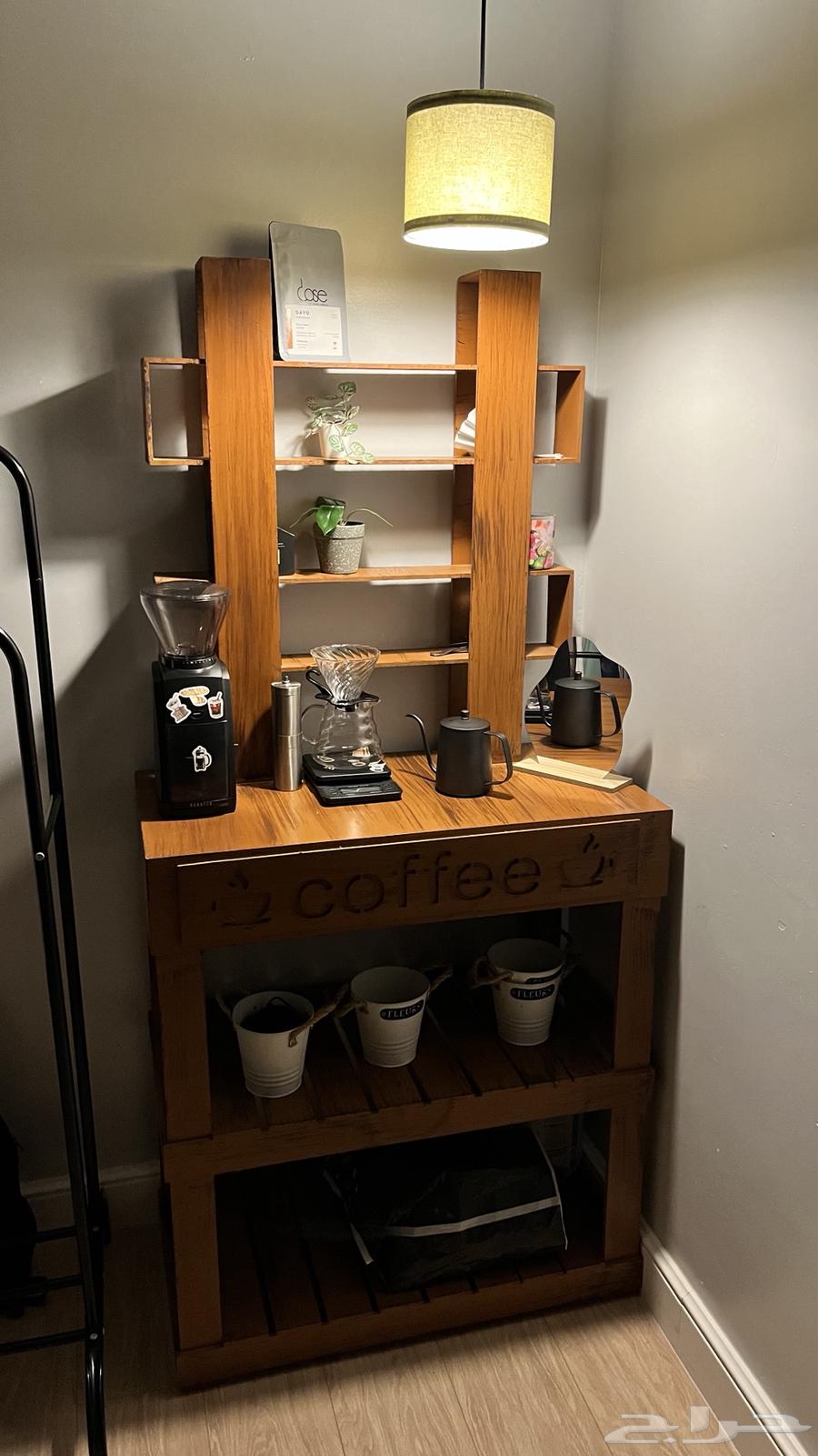 Coffee corner table64441787128067112