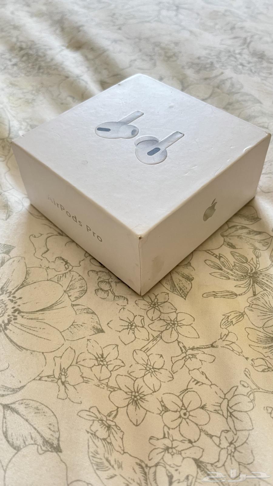 سماعات ايربودز64437194037634112