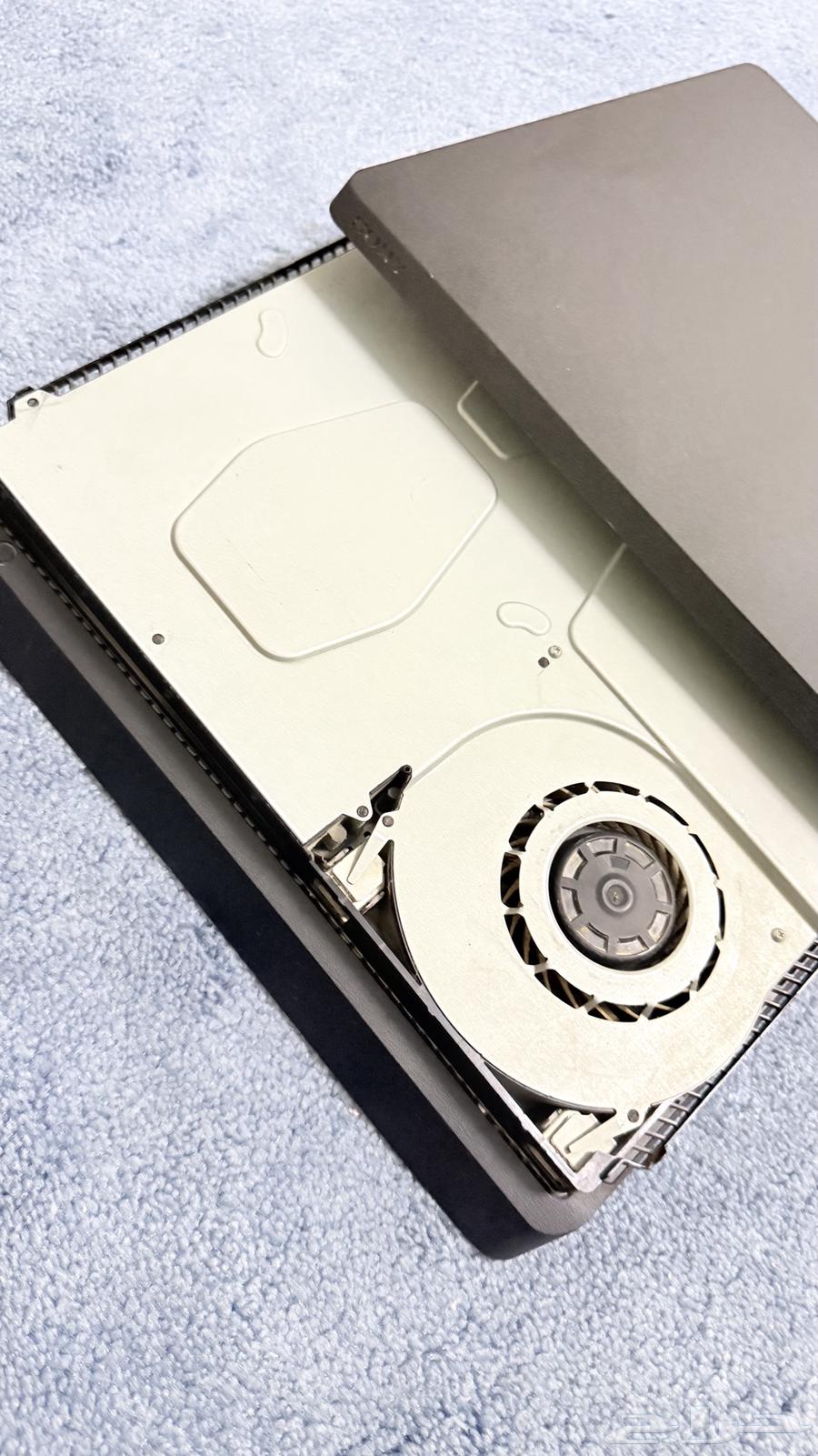 سوني 4 سليم للبيع64437180576515110