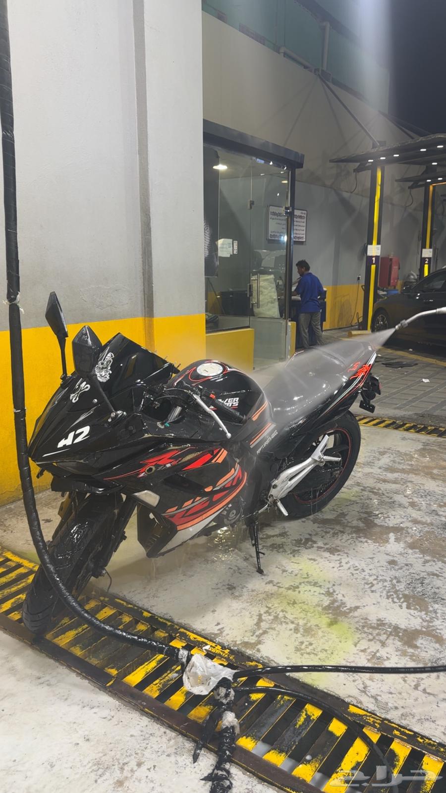 دباب 40064598203431042110