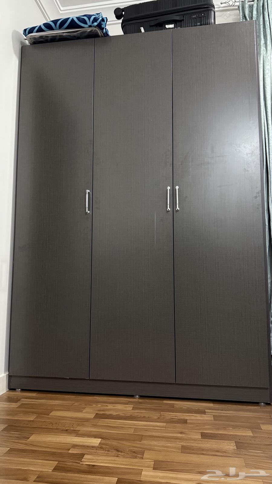 دولاب شبه جديد64440752268291110