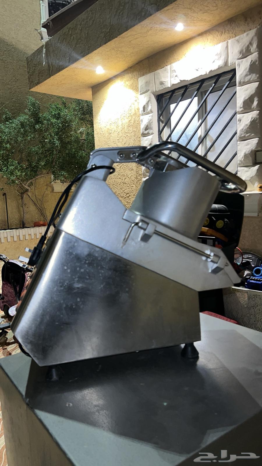 ماكينة احترافية لتقطيع الخضار وبشر الأجبان الصلبة64440315558658112