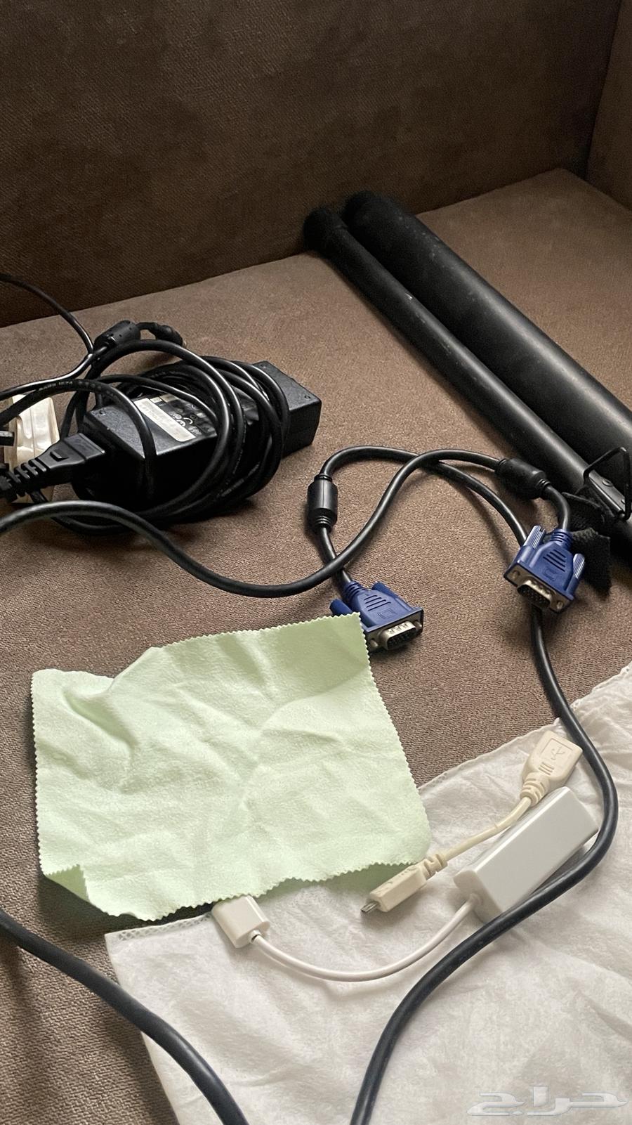 Projector64436964275202112