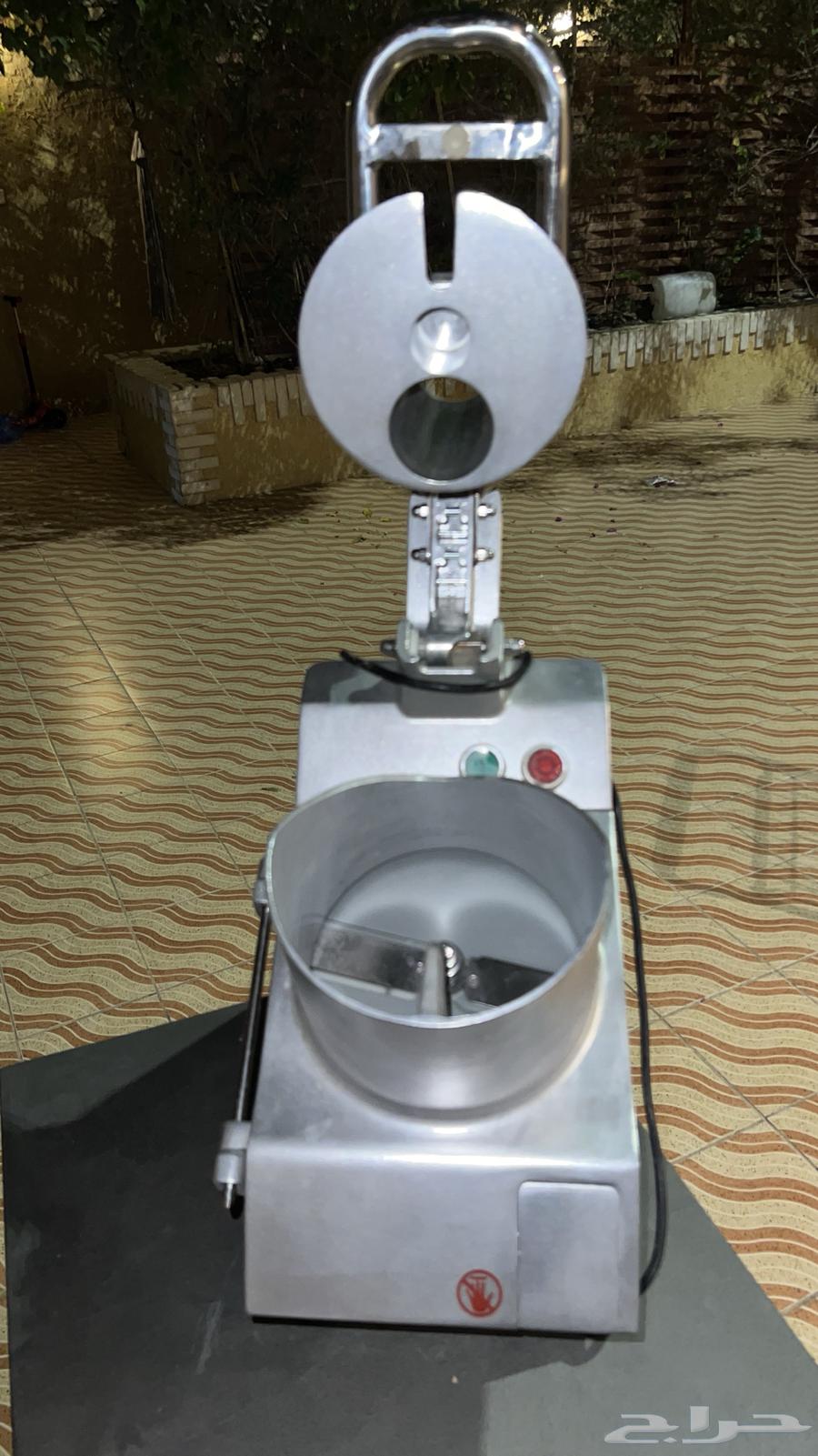 ماكينة احترافية لتقطيع الخضار وبشر الأجبان الصلبة64440315558658110