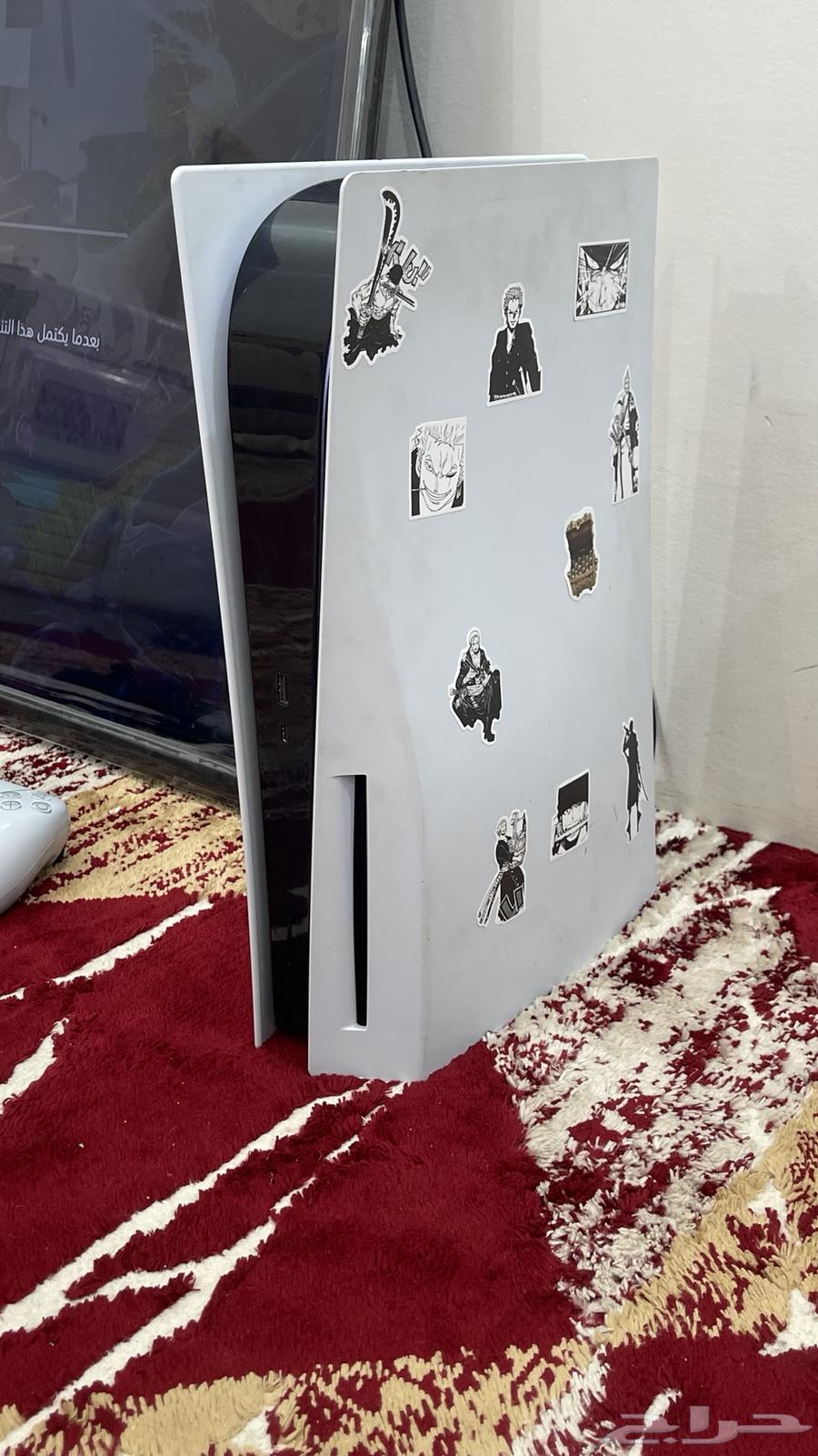 For sale PS5, very new, used for one month, comes with two controllers and two games64437827024641111