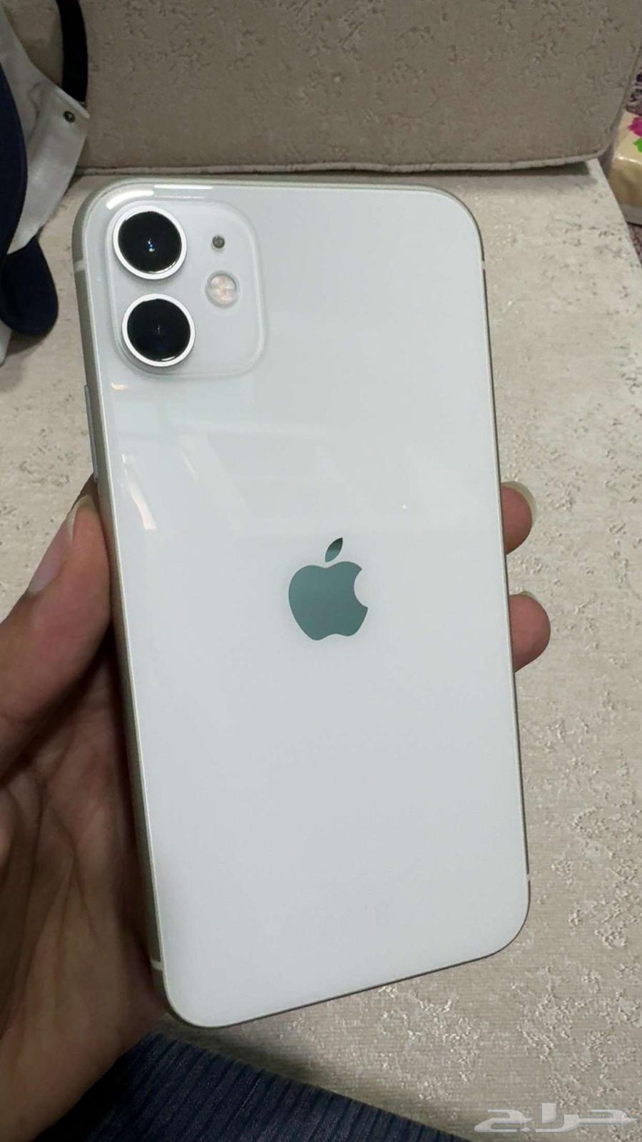 ايفون 11 64 قيقا البطاريه 77  الايفون بحاله ممتازه تمام64438123319299110