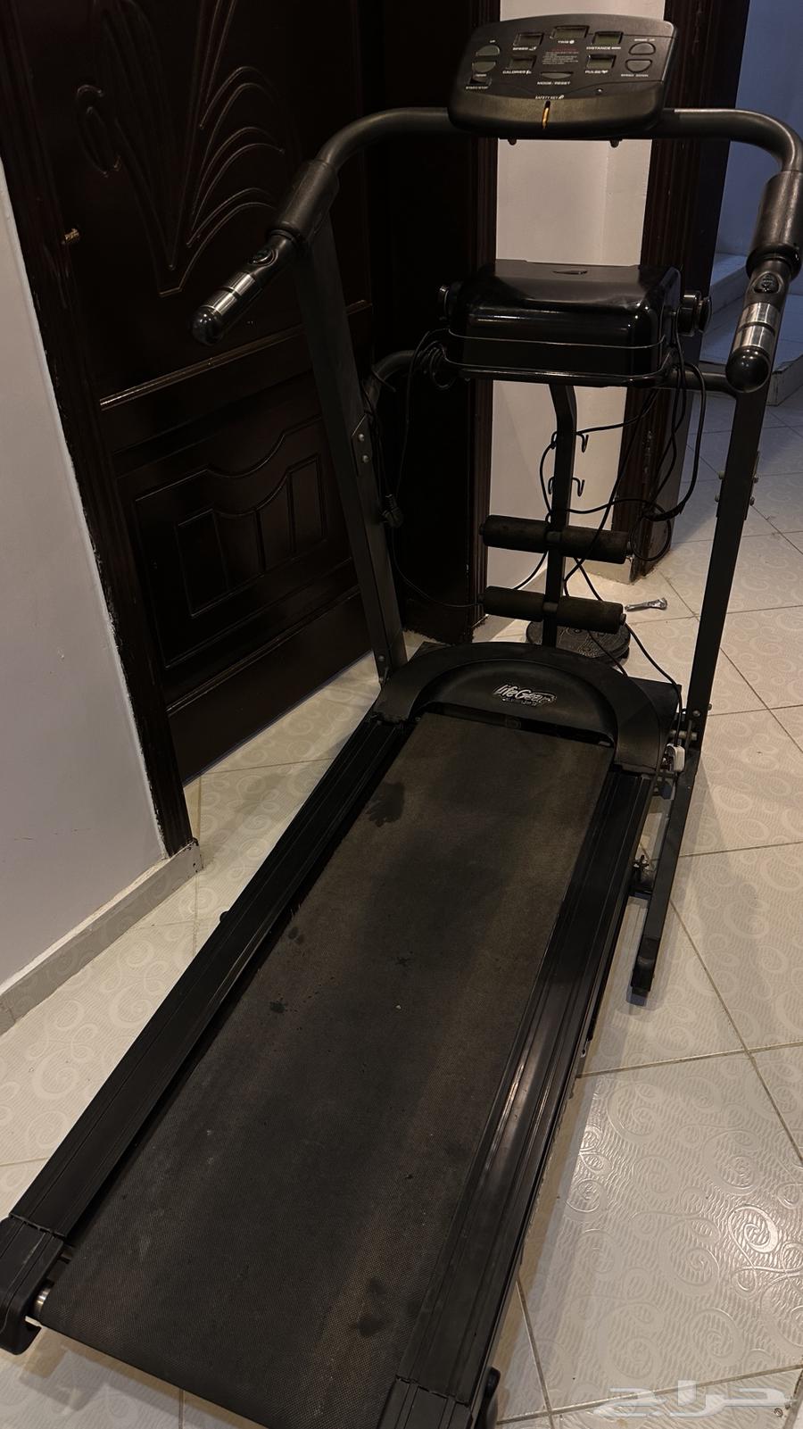 Walking movement64437867948802113