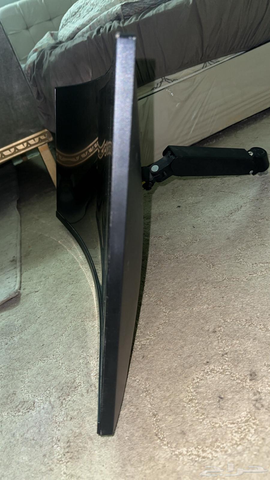 Curved gaming screen64442048901506113