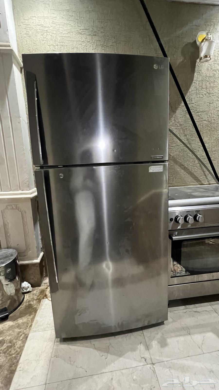 فرن وثلاجه بحاله ممتازه جدا64438471789697110