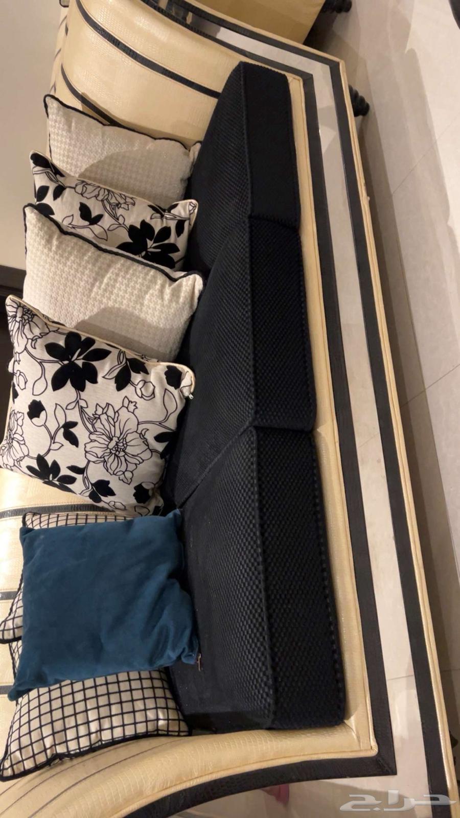 للبيع كنب 4 قطع استخدام نظيف64440110254337112