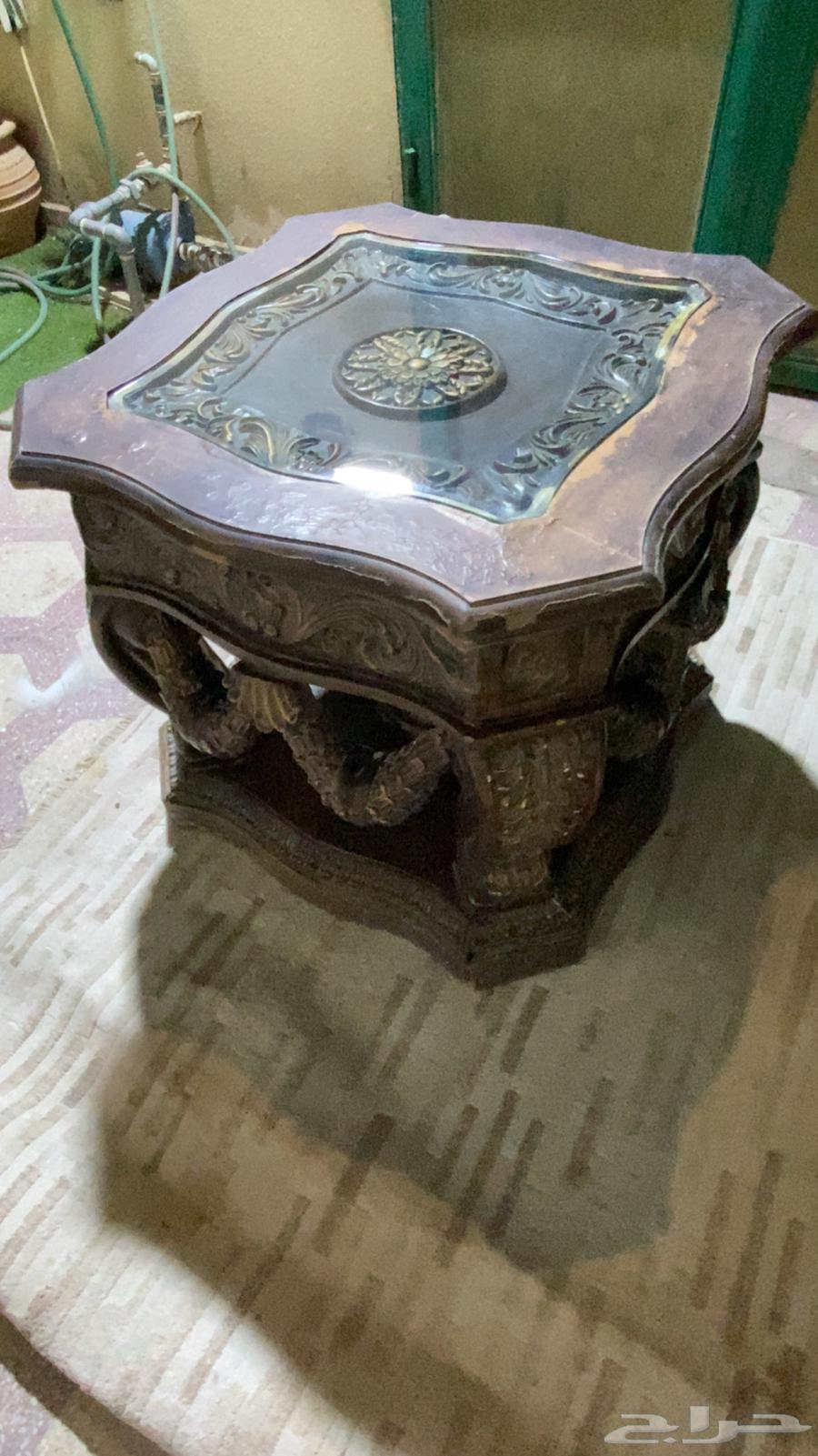 Elegant tables64434033870851110