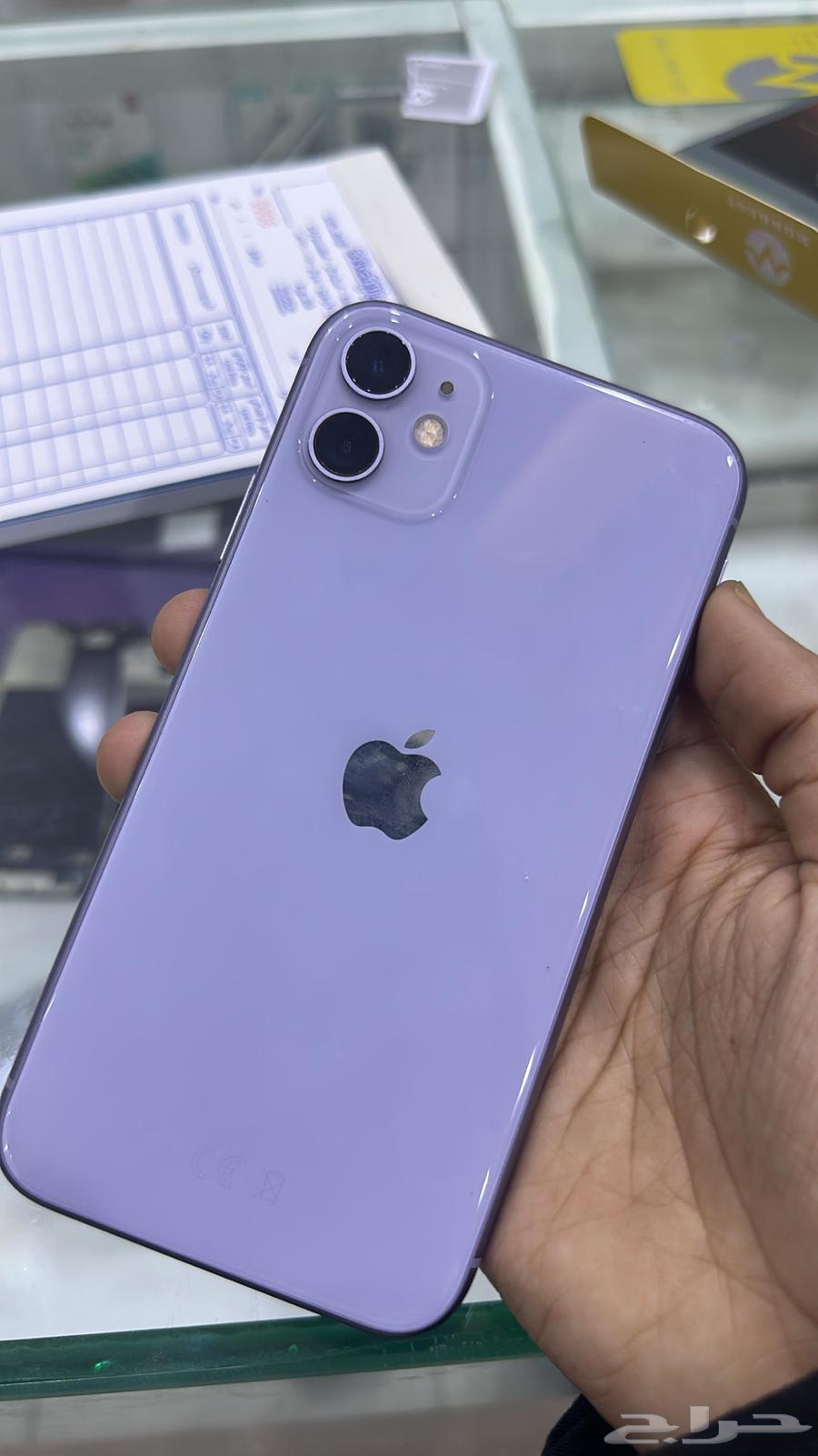 آيفون 11 بسعة 128 جيجابايت بحالة جيدة64438458607363110