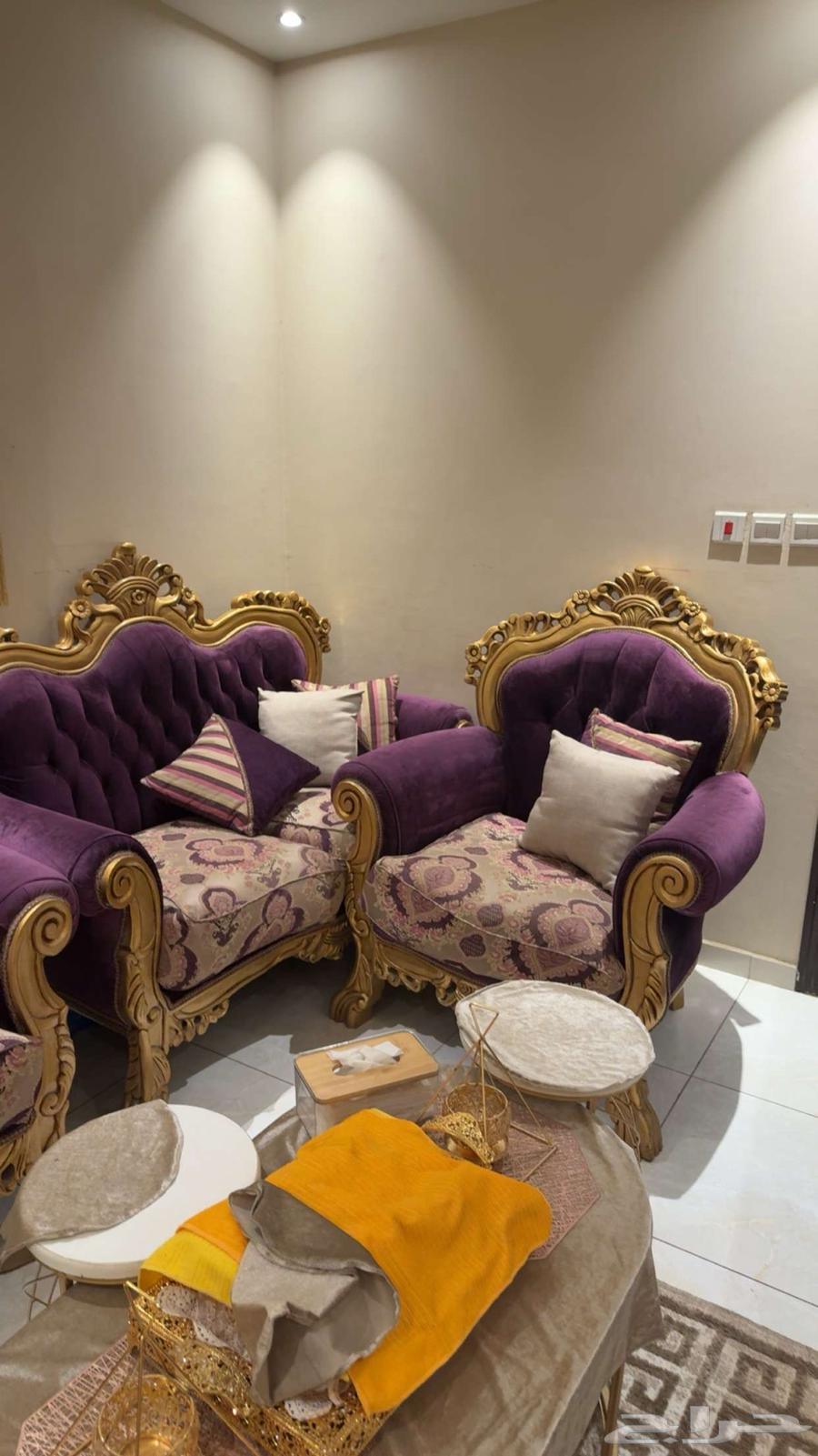 11-person sofa with 6 tables64434265095297112