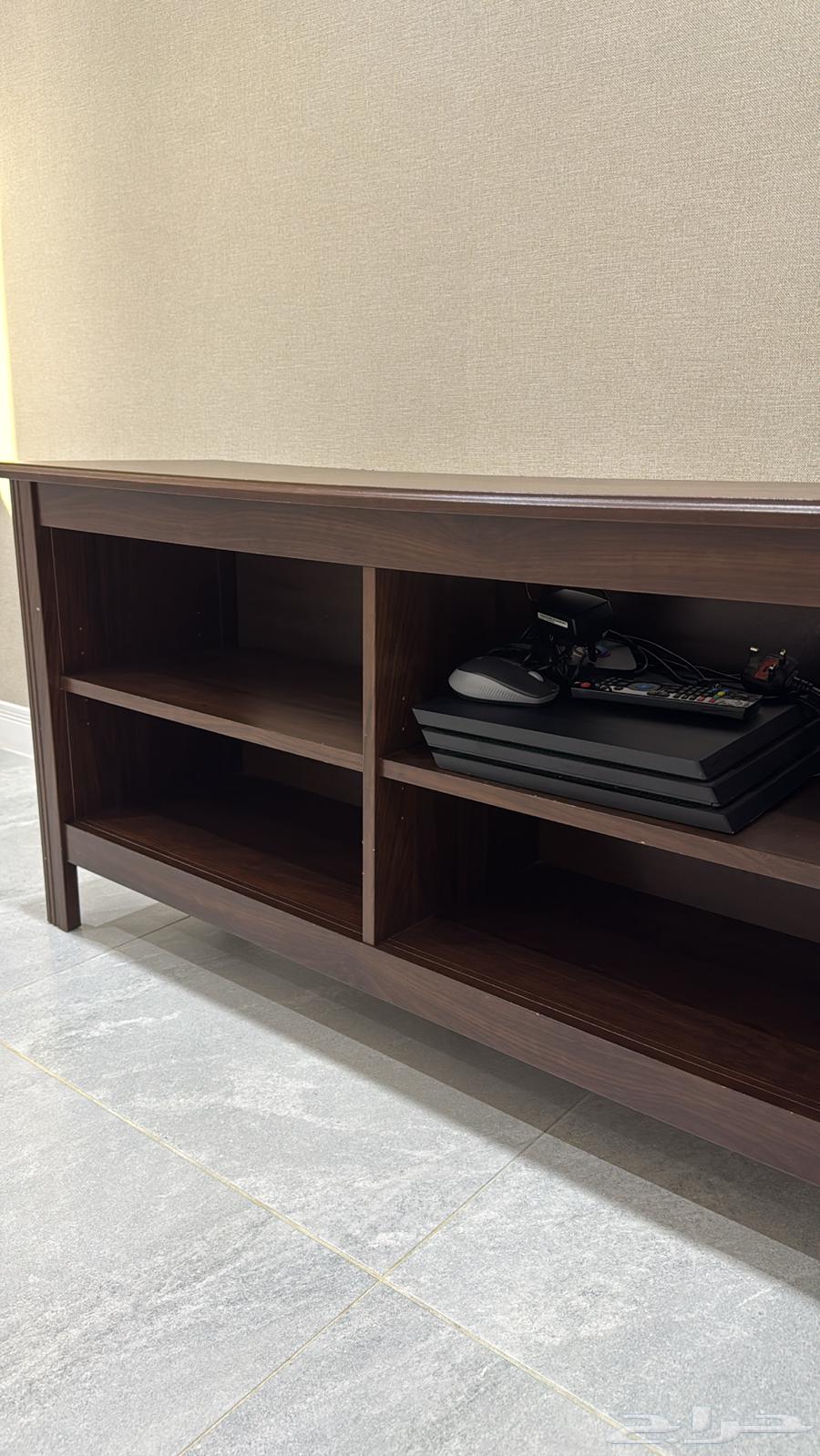 دولاب تلفزيون او اي استخدام اخر64438109839490113