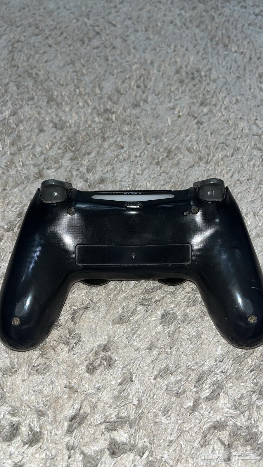 يد سوني 4 للبيع اصليه64438042396930111