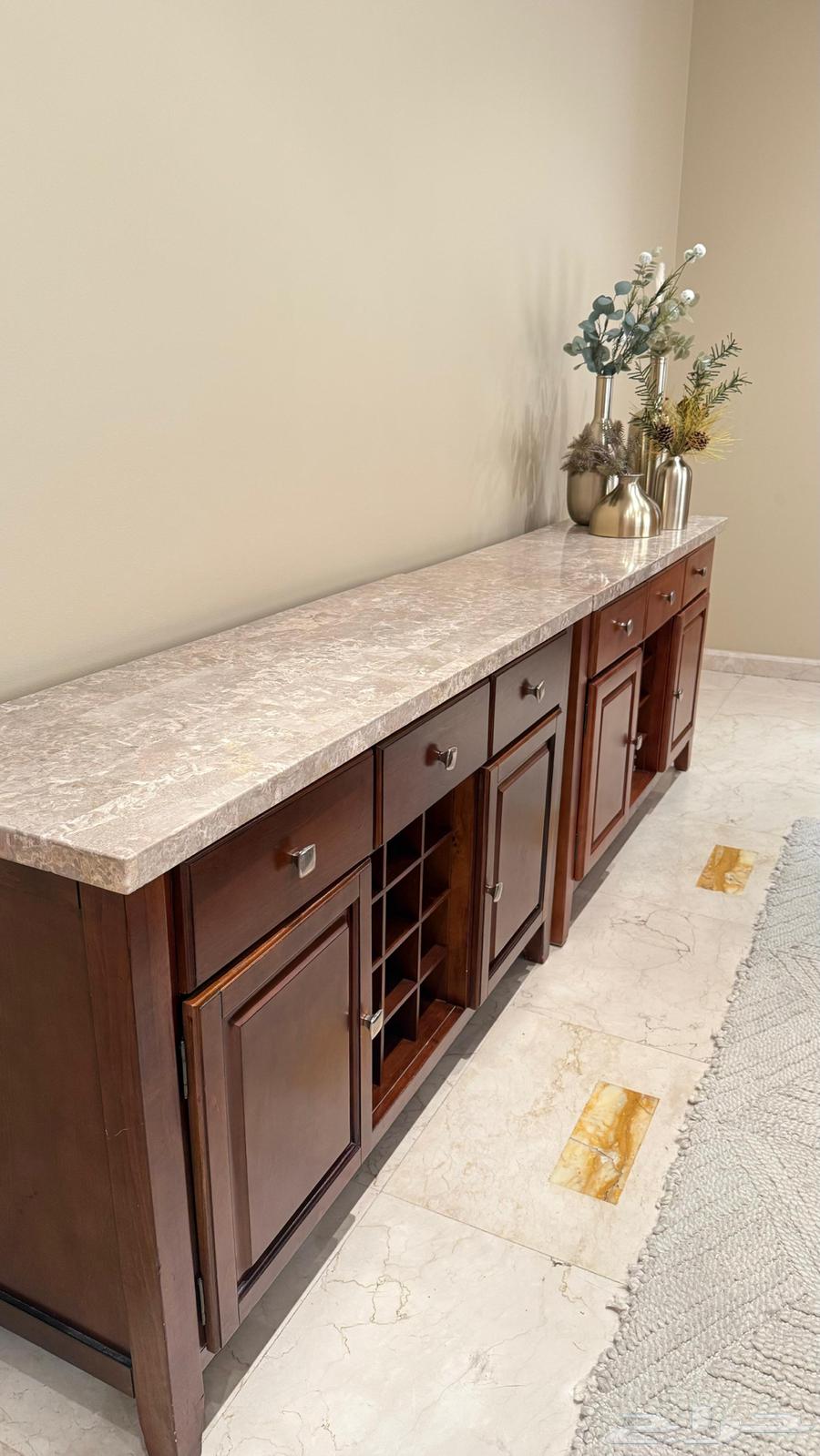 للبيع المستعجل طاولة طعام و بوفيه64437854494209111