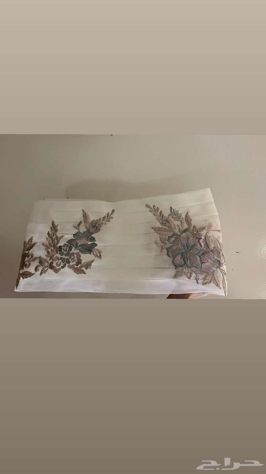 مقاس s البس اربع ساعات من مصممه64438820723203112