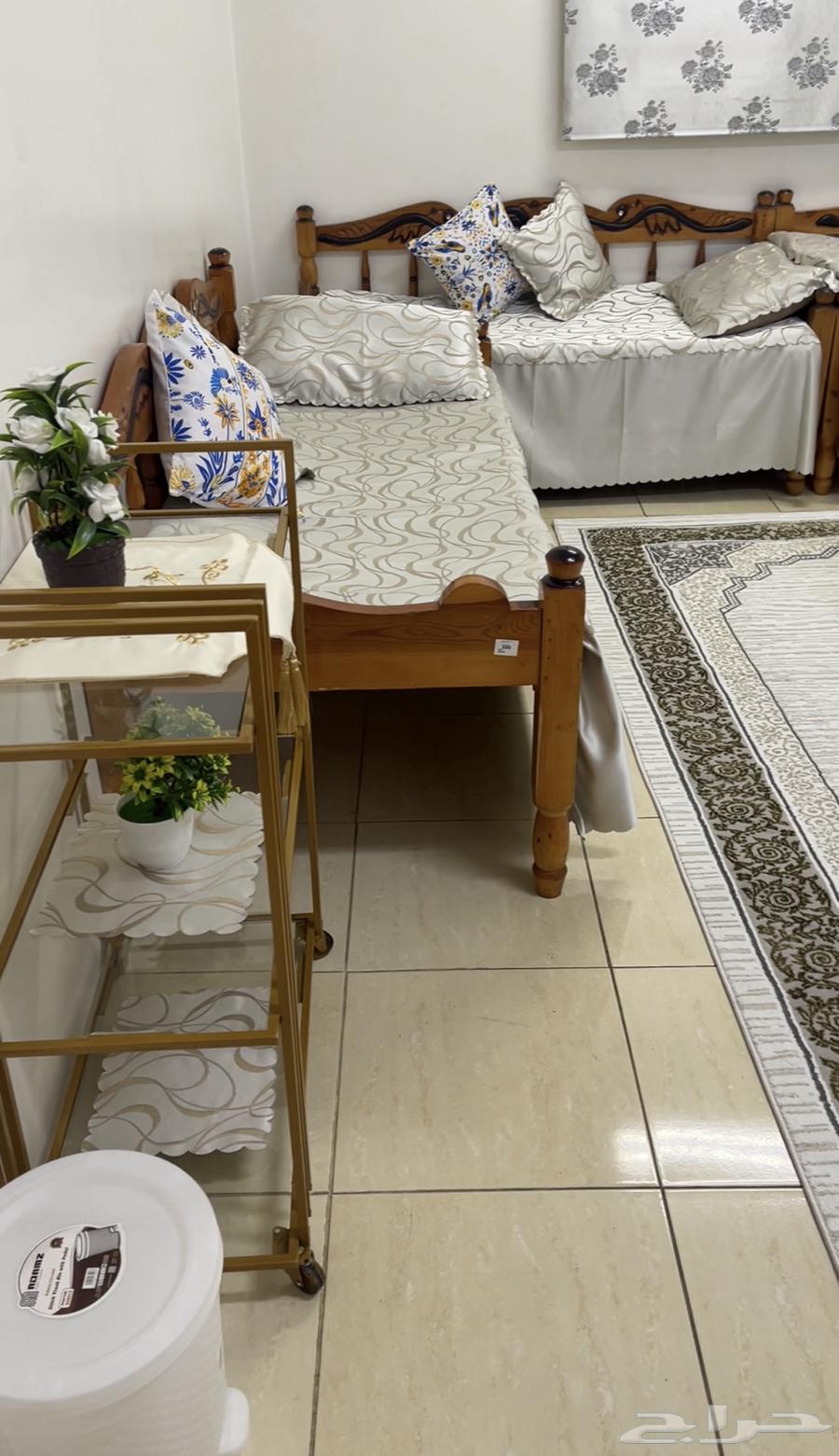 اربعه كراسي خشب للبيع64434169299458111