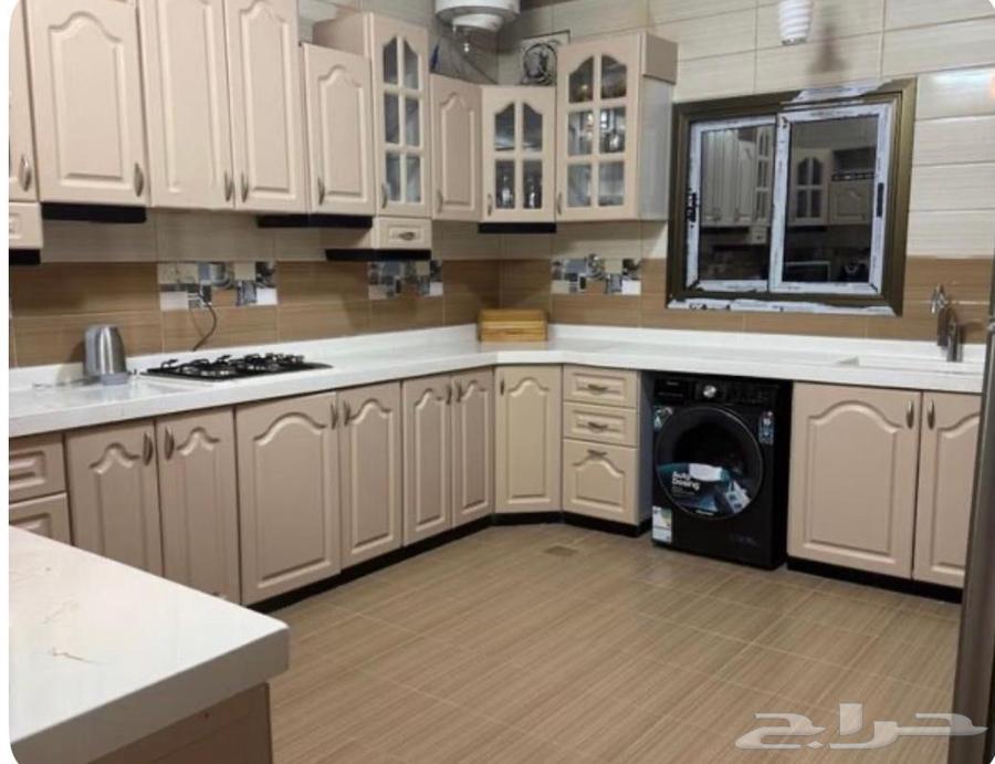 شقه من غرفتين ومطبخ ودوراتين مياه مفروشه من احسن الفرش64212035704961113