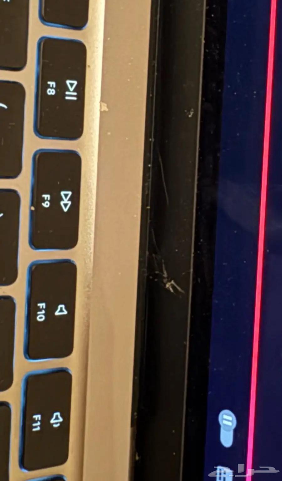 ماك بوك64437894750979114