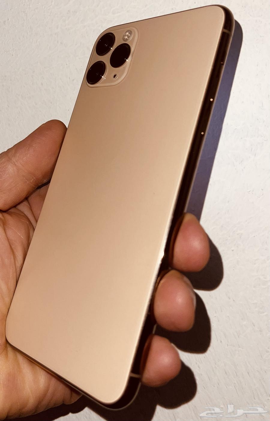 ايفون 11 بروماكس ذهبي السعه 512 البطاريه 10064435258469763111