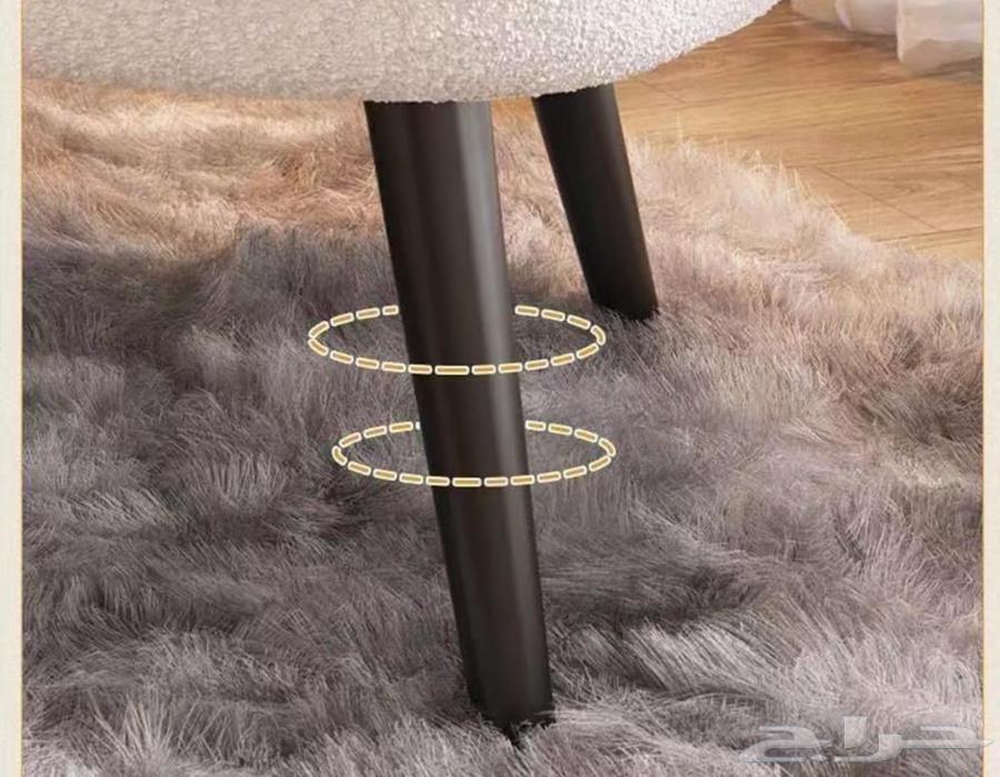 A brand new boucle chair, I swear only what I need, price is negotiable64433780112642113