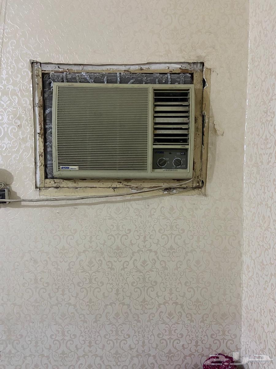 مكيف شباك بحاله نظيفه جدا64439375568129110
