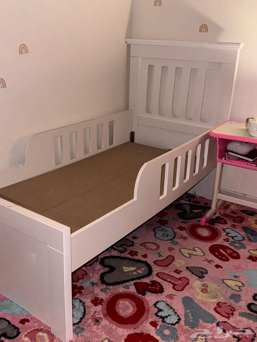 كرسي أطفال للبيع شبه جديد64433780074243111