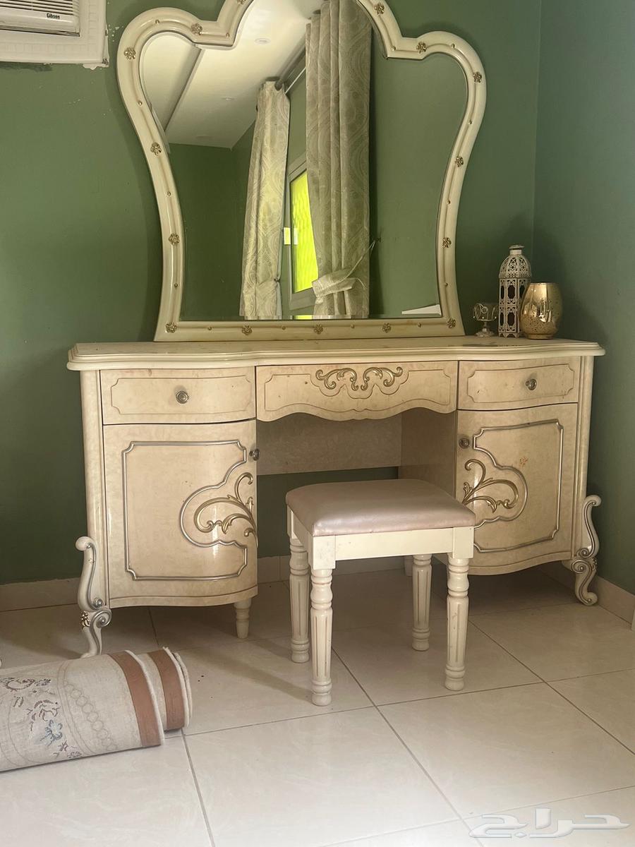 غرفة نوم مستعملة مكونة من 8 قطع64437234530562111