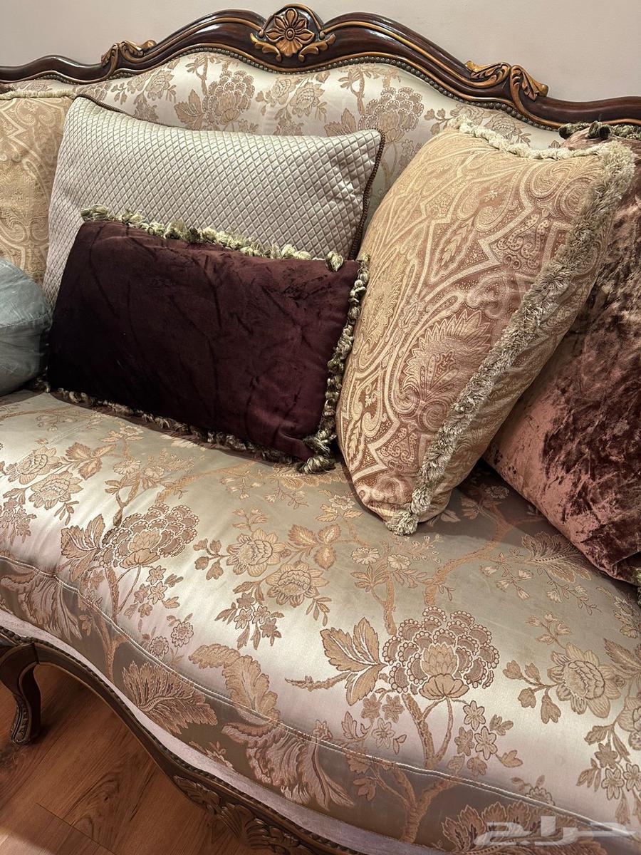 Sofa for sale in good condition64439692015747111