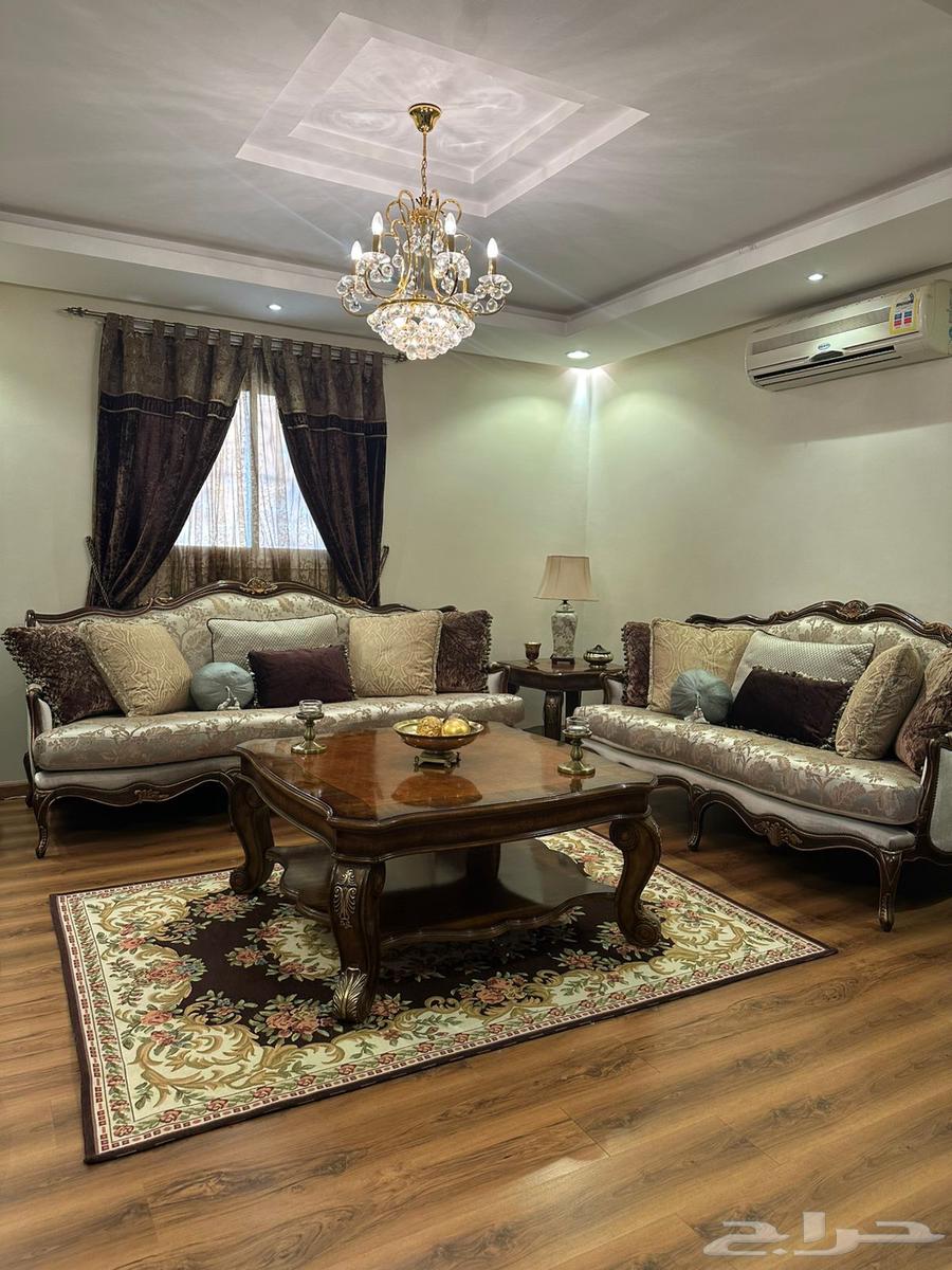 Sofa for sale in good condition64439692015747110