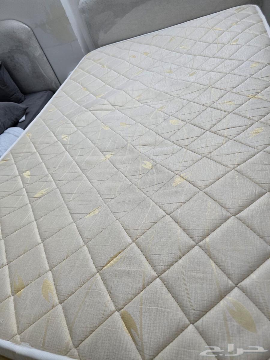 Two additional original and large mattresses64434401394563112