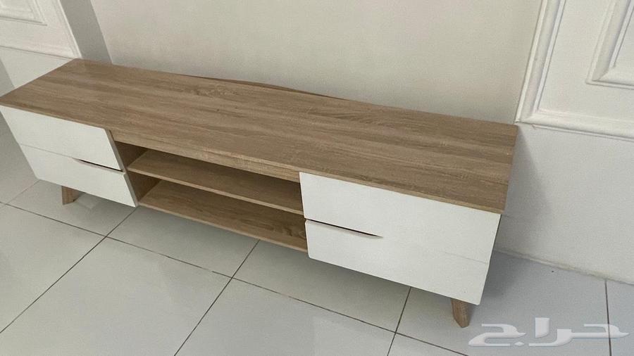 طاوله تلفاز شبه جديده64435081851523110